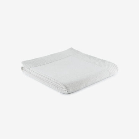 שמיכה סרוגה אפורה